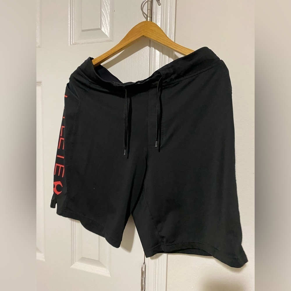 Hylete Shorts Black Athletic Stretch Compression Medium Above Knee Gym - Picture 7 of 9